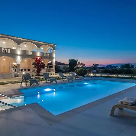 La Casa Di Nina Сasa de vacaciones Laganas